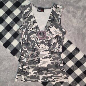M | Digital | Gathered V-Neck Camo Tank Top